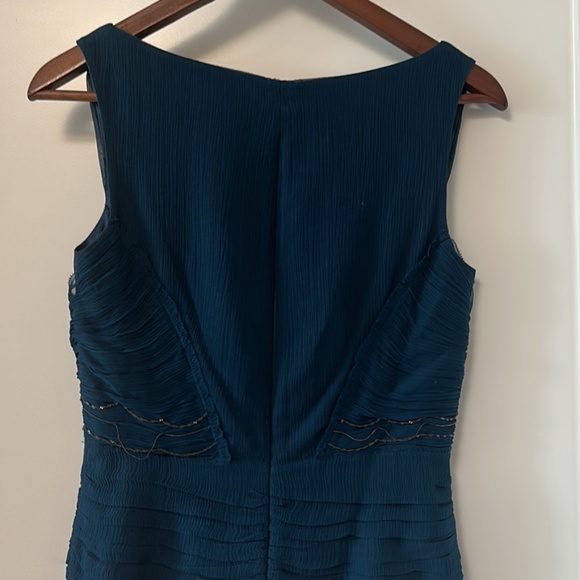 Silk Elie Tahari top with silver chain embellishments XS deep teal blue - Picture 3 of 3